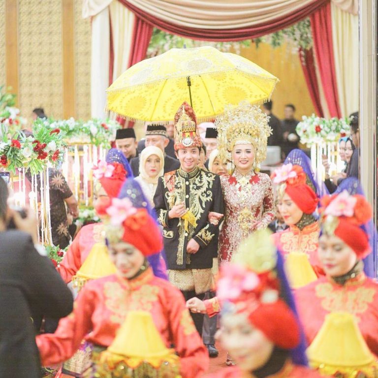 Tradisi Pernikahan Adat Aceh Yang Unik Dan Mengesankan Idewedding