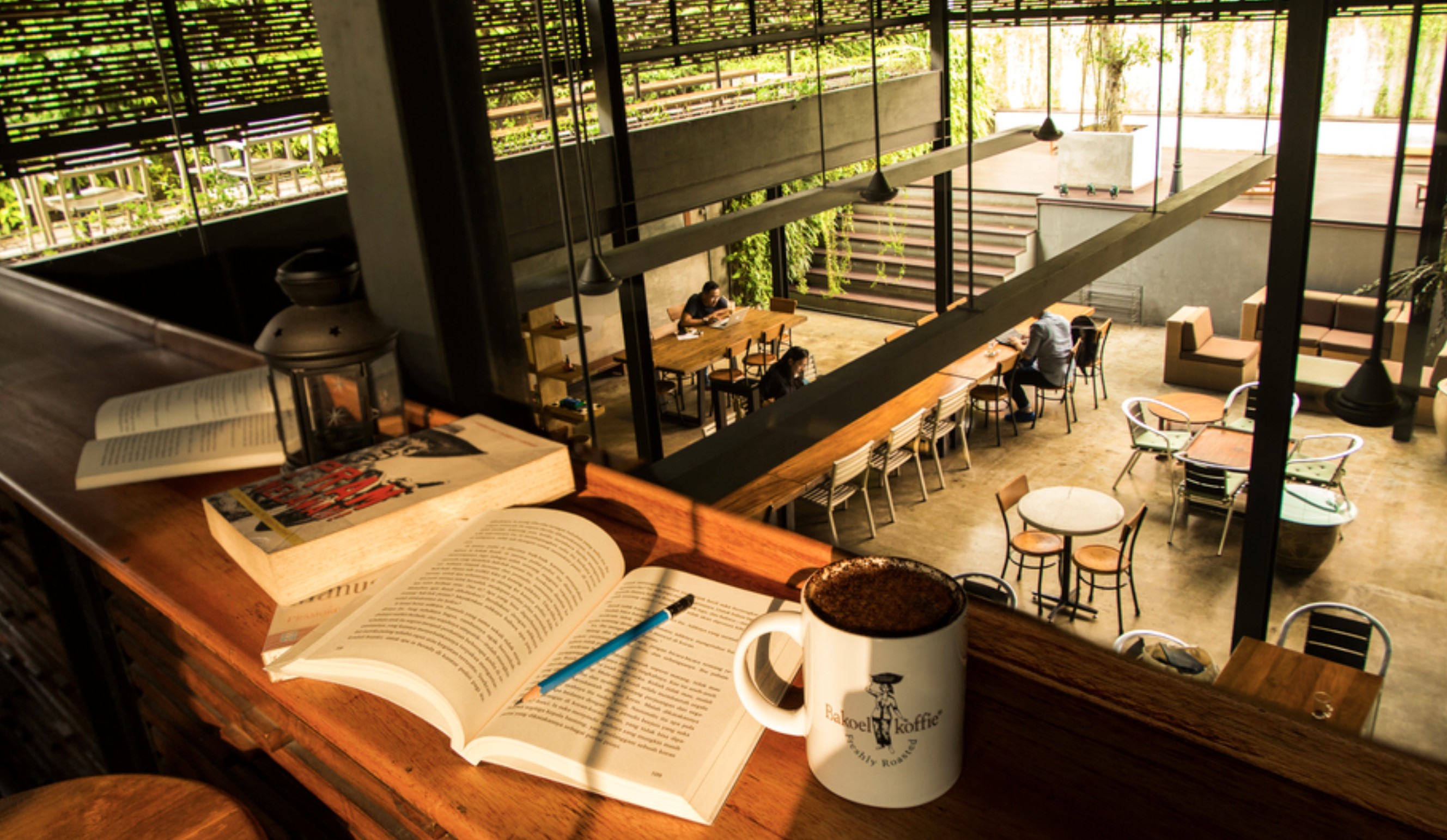 Konsep Prewedding di Bakoel Koffie Cikini, Cikini Raya