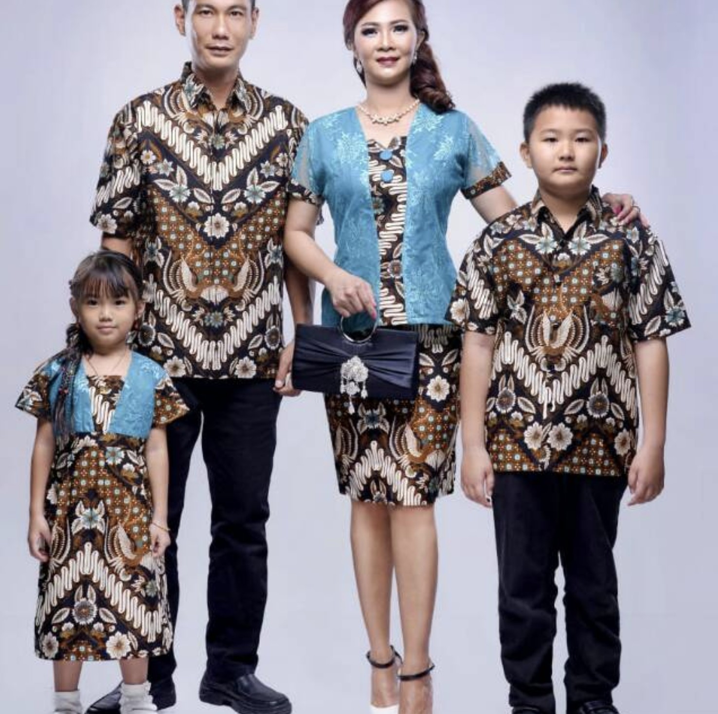 Tips Memilih Baju Sarimbit cocok untuk keluarga