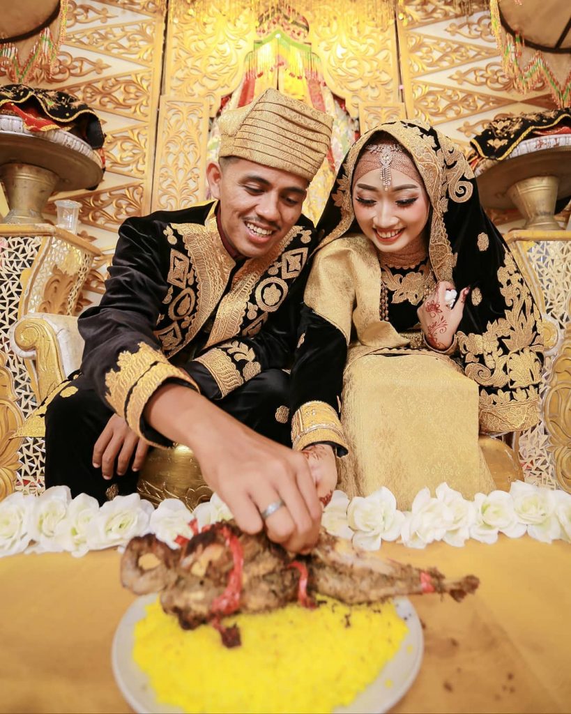 Pernikahan Adat Minangkabau, Sakral dan Penuh Makna - IdeWedding