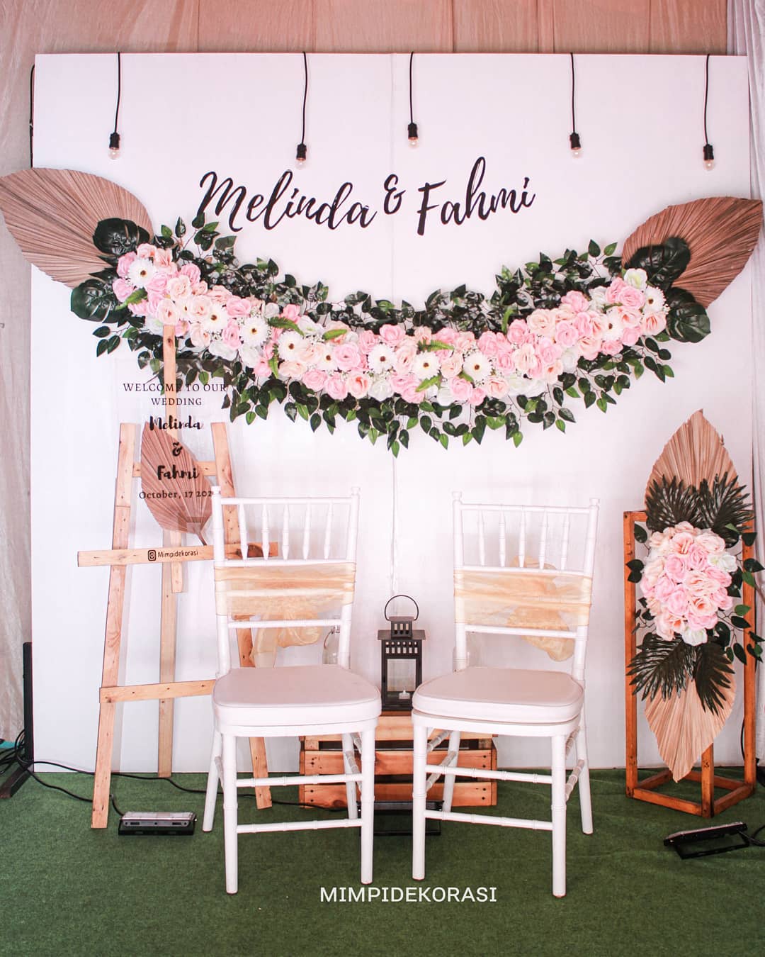 Konsep Photo Booth Bertema Vintage Rustic Sederhana