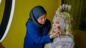 images-4-300x168 Tips Memilih MUA Pernikahan agar Makeup Tahan Lama dan Sesuai Ekspektasi