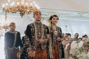 images-6-300x200 Mengenal Rangkaian Pernikahan Adat Solo dan Makna Filosofis di Baliknya