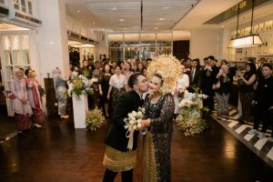 clarawedding.id_1764148380_3774272626635224505_8375853809-300x200 4 Tips Merancang Pernikahan Adat Modern yang Elegan dan Tetap Kasual