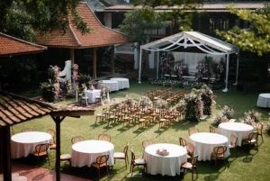 images-4-300x201 Cara Mengatur Layout Resepsi Pernikahan agar Tamu Nyaman dan Antrean Tidak Menumpuk
